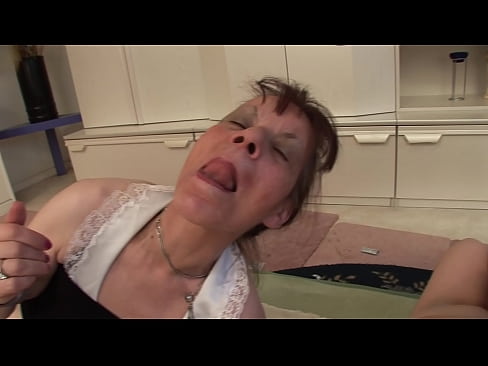 ❤️ İki nənənin və bir babanın üçlü var ❤ Porn video az.porngifmag-com.ru ️❤